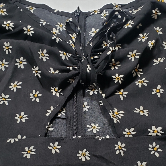 SHEIN Daisy dress Large 100%polyester - Picture 3 of 8